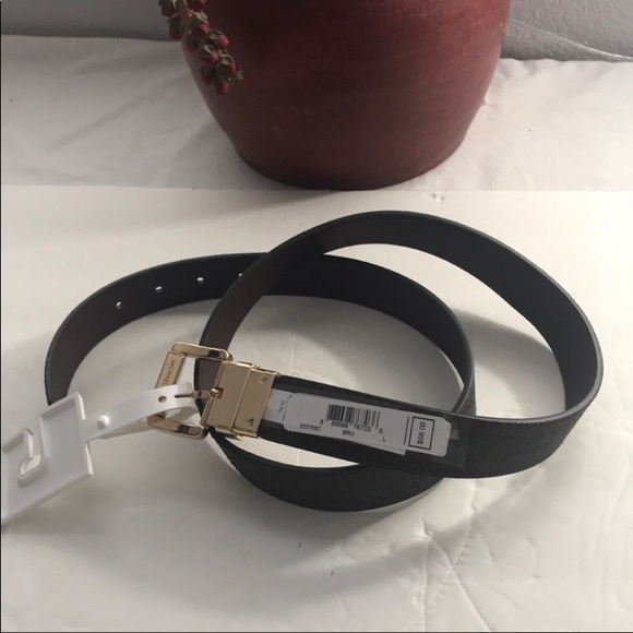 Michael kors twist reversible belt. - Picture 4 of 16